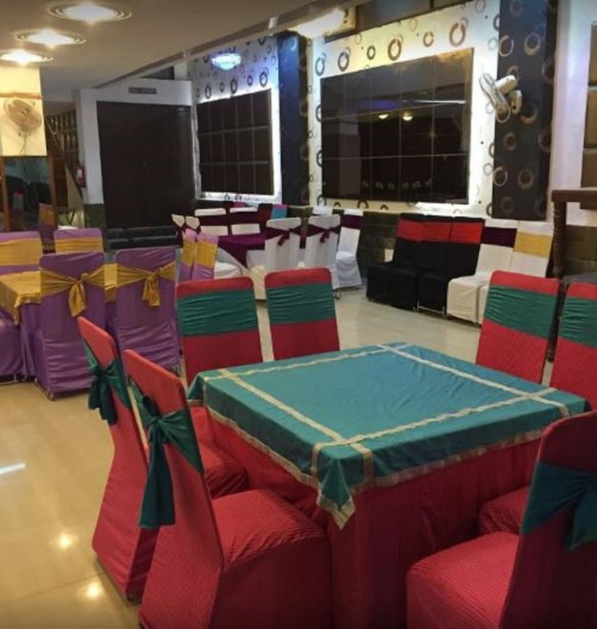 Hotel Invitation Inn Фаридабад Екстериор снимка